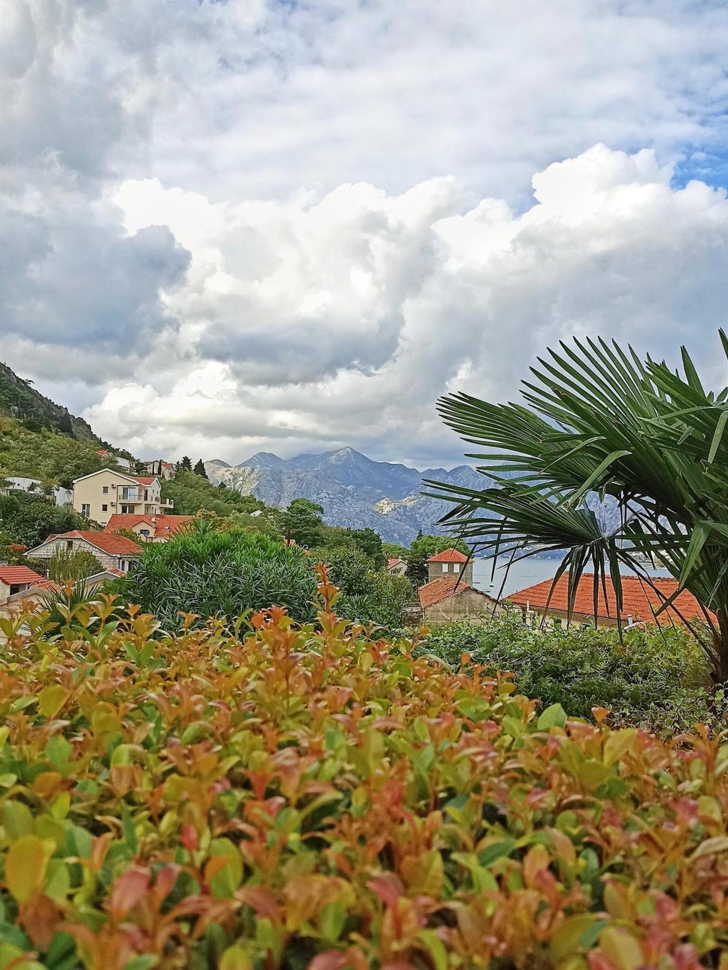Apartment Cattaro Esterno foto
